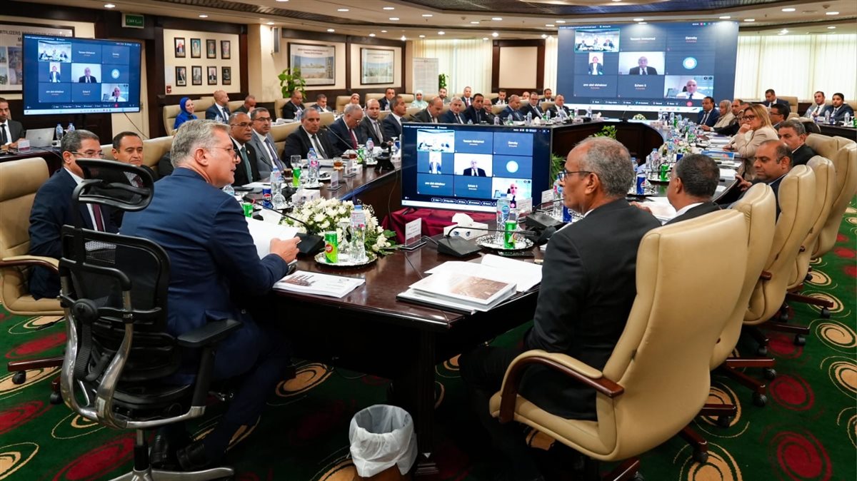 e6f0b562-b915-47a8-a38f-48cc8d312d45