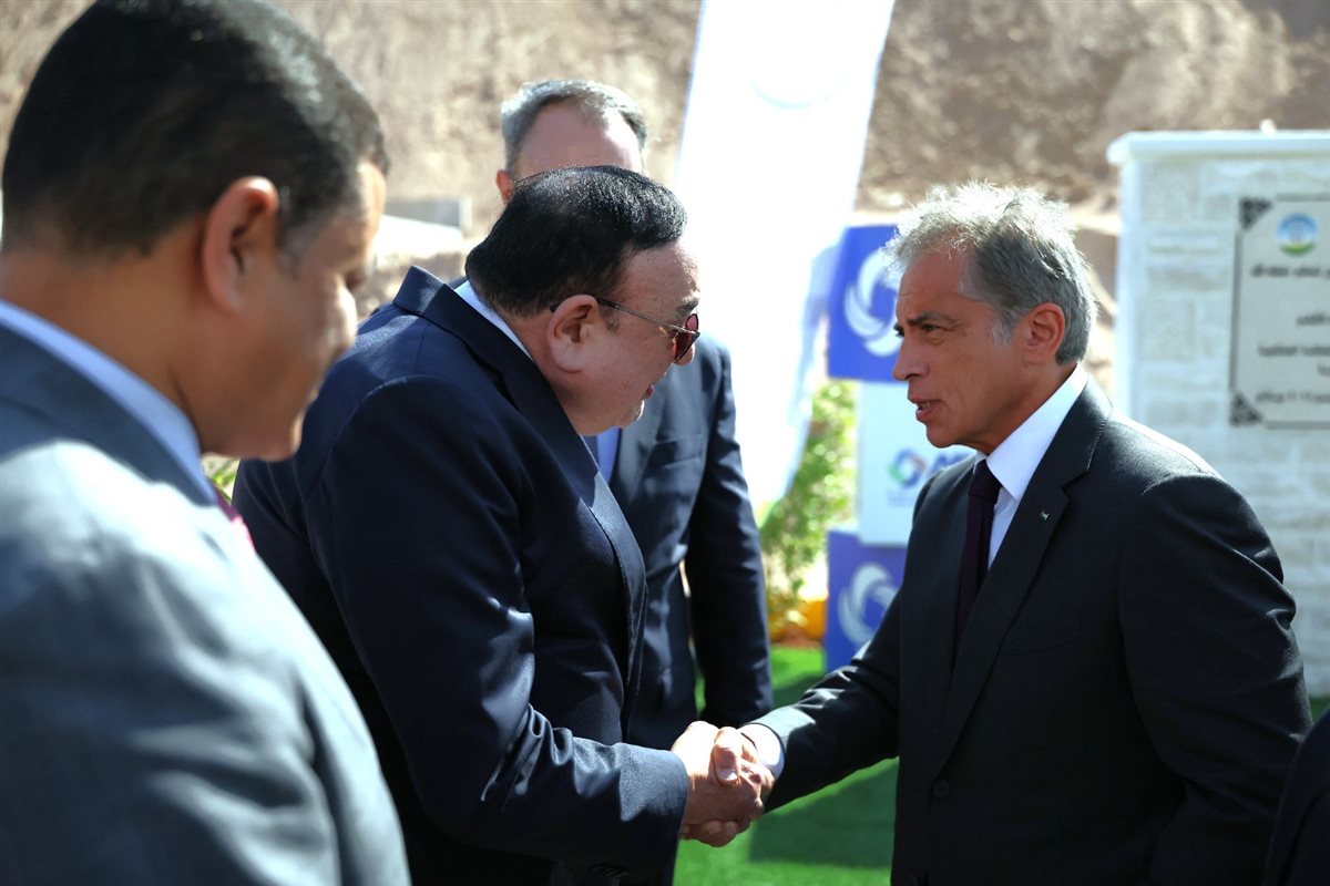 cae4fb1c-f528-4e99-bb86-4e8cc1e20e00