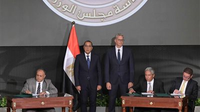 مدبولي يشهد توقيع 4 مذكرات تفاهم لدراسة زيادة انتاج البترول والغاز