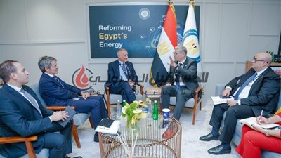 بدوي يبحث مع رئيس شركة إيني خطط التنمية والإنتاج لحقول واكتشافات الغاز والزيت 