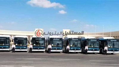 النقل تستعين بالحافلات العاملة بالغاز والكهربائية لنقل ضيوف المنتدى الحضري العالمي