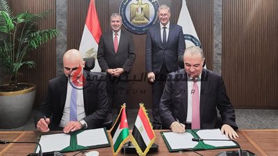 مصر توقع اتفاقاً يتيح للأردن الاستفادة من البنية فى إستقبال الغاز المستورد