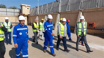 الكردي يتفقد شركات المنطقة الجغرافية البترولية بجنوب الصعيد 