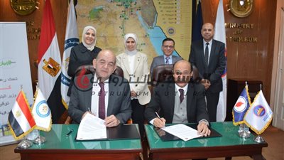 مصر للبترول توقع بروتوكول تعاون مع جمعية الاورمان لتأهيل بعض القرى