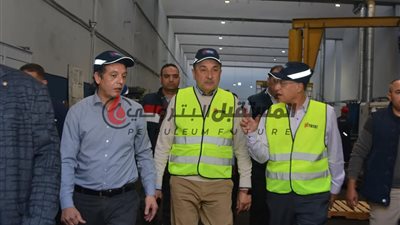 وزير قطاع الأعمال العام يتفقد مصانع شركة اليايات ومهمات وسائل النقل