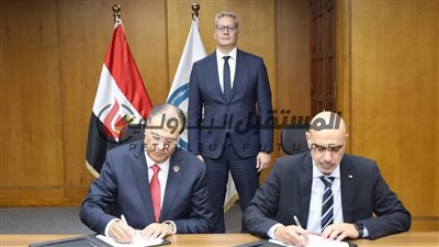 وزير البترول يشهد توقيع ثلاث اتفاقيات استراتيجية لتطوير مصانع أبوقير للأسمدة 