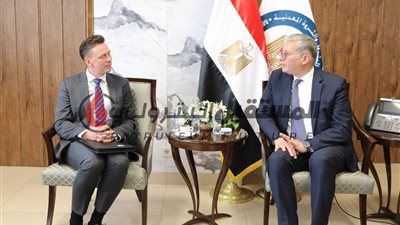وزير البترول يبحث مع المدير الإقليمي لشيفرون مصر تعزيز سبل التعاون 