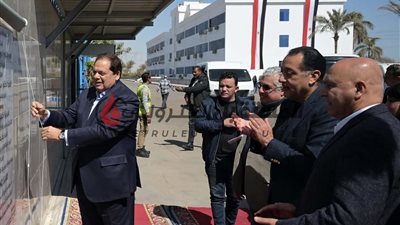 رئيس الوزراء يفتتح المرحلة الثانية من مصنع شركة 