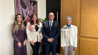 زينب توفيق ونانسي الشامي يشاركن فى برنامج الزائر القيادى بأمريكا