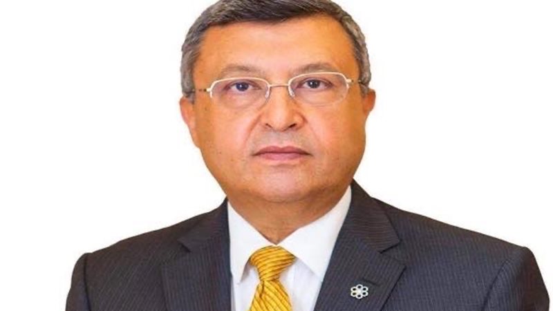 الوزير أسامه كمال