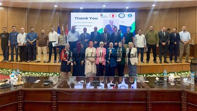 ندوة ترشيد الطاقة بشركات اللجنة الجغرافية بالسويس بأكاديمية النصر للبترول 