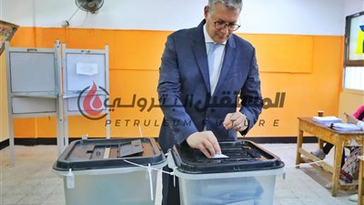 وزير البترول والثروة المعدنية يدلي بصوته في انتخابات مجلس الشيوخ  