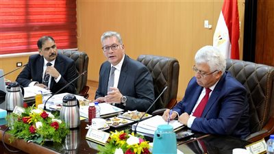 وزيرا البترول والتعليم العالي يترأسان اجتماع مجلس إدارة معهد بحوث البترول