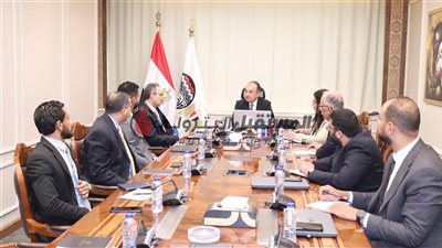 الشيمي يبحث مع 