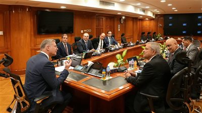 وزير البترول يبحث مع تاج أويل الكندية  الإنتاج من المصادر غير التقليدية بالصحراء الغربية*