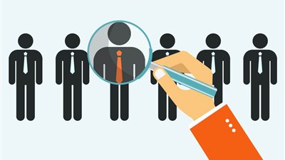 وداع مؤلم لمدير  الإدارية بعد قرار الإطاحة به