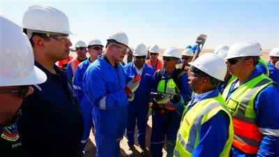 وزير البترول يتابع ميدانيًا انطلاق المسح السيزمي غرب أسيوط لجذب استثمارات جديدة في استكشاف البترول والغاز