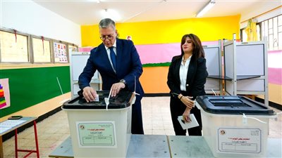 وزير البترول يدلي بصوته  في انتخابات مجلس النواب