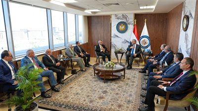 وزير البترول يستقبل هيئة مكتب لجنة الطاقة والبيئة والقوى العاملة بمجلس الشيوخ برئاسة المهندس أسامة كمال*