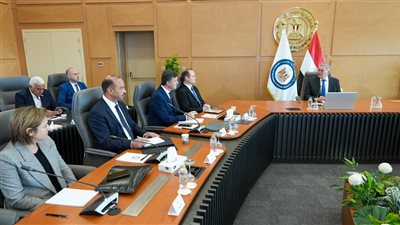 وزير البترول  يناقش الخطة الجديدة للإستكشاف والإنتاج مع رؤساء الشركات العالمية العاملة في مصر