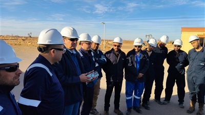 المنزلاوي يقوم بجولة تفقدية لمحطة مليحة للغاز ومحطة معالجة الزيت