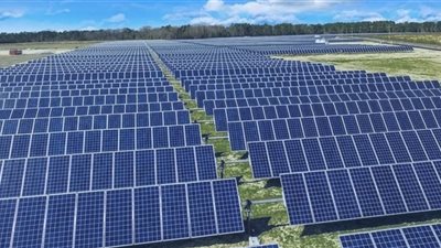 مصر تقترب من أكبر اتفاق للطاقة الشمسية بقدرات ٥٧٠٠ ميجاوات