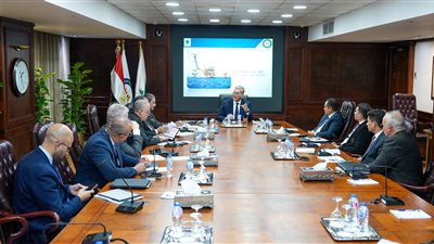 وزير البترول يعقد اجتماعا موسعا لمتابعة وتعجيل مشروعات زيادة إنتاج الغاز خلال العام الجديد