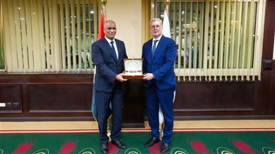 وزير البترول  يُكرم المهندس إبراهيم مكي بمناسبة انتهاء فترة عمله رئيسًا للقابضة للبتروكيماويات