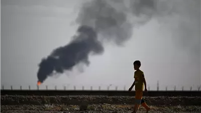 النفط يبدأ 2026 على ارتفاع رغم أسوأ خسارة سنوية منذ 2020