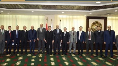 القابضة للبتروكيماويات تستضيف وفداً متخصصاً لبحث جذب الاستثمارات الصينية لمشروعات صناعة البتروكيماويات