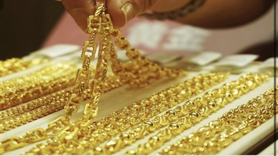 الذهب لا يتوقف عن الصعود.. عيار 21 يلامس الـ 7000 والجنيه الذهب يتخطى الـ 51 ألفاً.
