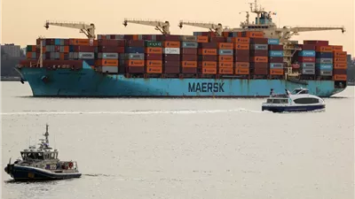 العجز التجاري الأميركي يسجل أكبر زيادة منذ عقود