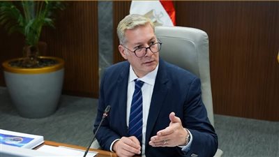  وزير البترول يعتمد الموازنات الاستثمارية لشركتي الإسكندرية والعامرية للبترول 2026–2027