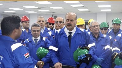 علاء عبدالفتاح يتابع تنفيذ خطط زيادة الإنتاج بالشركات التابعة للقابضة