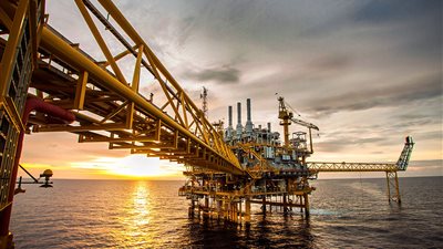 إيني تحقق اكتشاف غازي في ليبيا باحتياطيات تريليون قدم مكعب