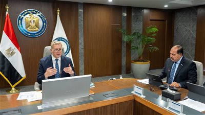 - وزير البترول يشهد أعمال الجمعية العامة لشركة 