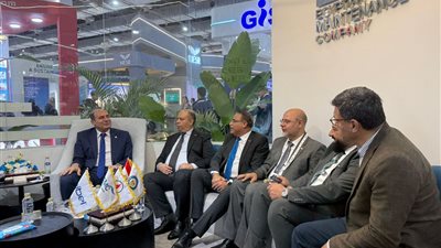 عجيبه توقع مع صان مصر عقد للقيام باعمال في خط شحن مليحة - جنوب غرب