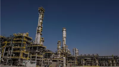 إيران تعلن استهداف مجمع بتروكيماويات في الجبيل بالسعودية وسط تصعيد إقليمي