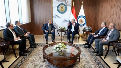  وزير البترول  يلتقي رئيس لجنة الدفاع والأمن القومي بمجلس النواب