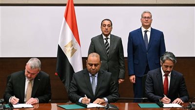 مصر توقع مذكرة تفاهم مع إكسون موبيل وقطر لتعظيم الاستفادة من البنية التحتية للغاز وربطها بالاكتشافات القبرصية