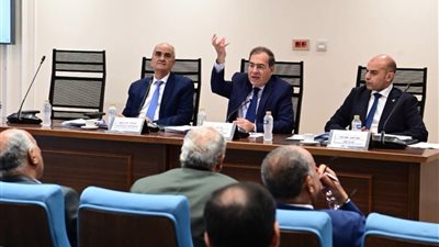 طاقة النواب توافق على 4 اتفاقيات بترولية جديدة وتحيلها للجلسة العامة