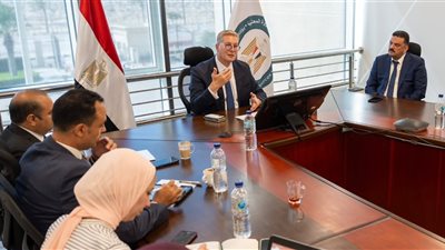 رسمياً: وزير البترول يوقع اللائحة الجديدة لهيئة الثروة المعدنية