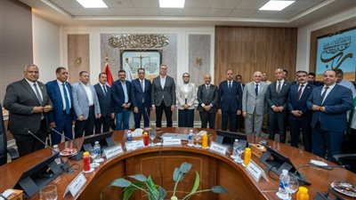 *وزير البترول  ومحافظ الوادي الجديد يشهدان توقيع بروتوكول إنشاء أول مدرسة تكنولوجيا تطبيقية متخصصة في التعدين والخامات الفوسفاتية على مستوى الجمهورية*