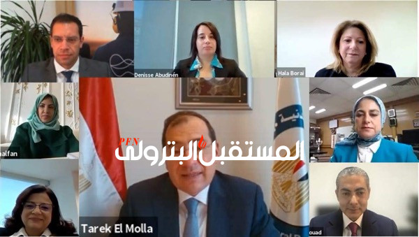 وزير البترول : المرأة تمثل حوالى 50% من عدد سكان مصر