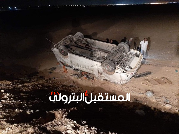 إصابة 20 بينهم أطفال في حادث الطريق الصحراوي قنا- سوهاج