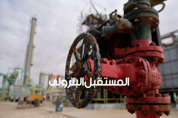 "أجوكو" الليبية تهدد بوقف إنتاج النفط ما لم تتلقَّ مخصصات