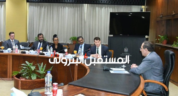 الملا يبحث مع رئيس شركة شيفرون أنشطة الشركة في مصر