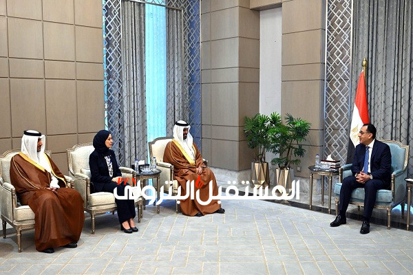 رئيس الوزراء يلتقى وزير المالية والاقتصاد الوطني بمملكة البحرين والوفد المرافق له