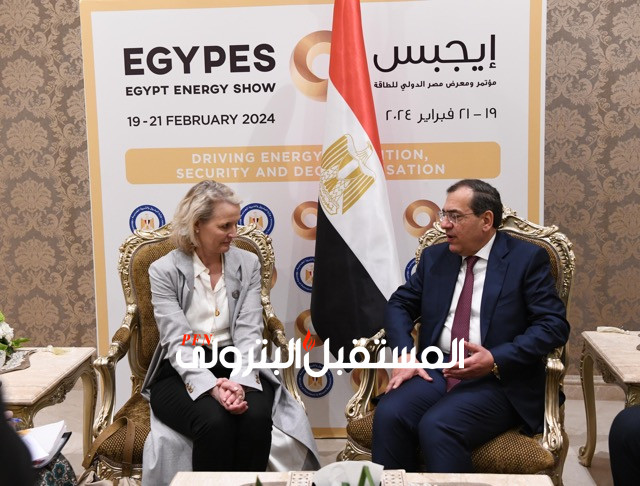 الملا يبحث التعاون بين مصر والاتحاد الأوروبي في الانتقال الطاقي وخفض الانبعاثات