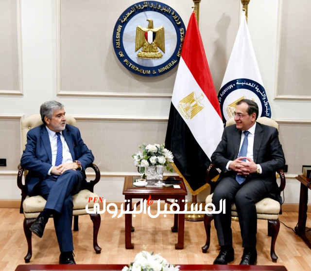 الملا يبحث مع السفير التشيلى بالقاهرة و رئيس شركة إيناب سيبترول التشيلية أنشطة الشركة في مصر